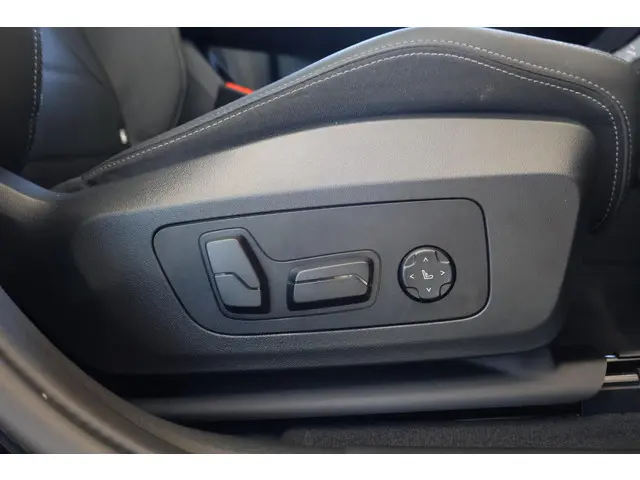 BMW iX2 xDrive30 2024 Elektrisch 23