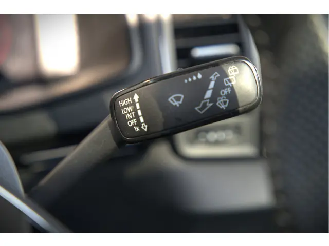 Škoda Karoq 1.5 TSI ACT Sportline Business 2021 Benzine 13