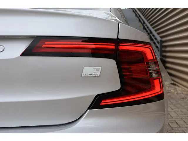 Volvo S90 T8 AWD R-Design 2021 Hybride Benzine 11