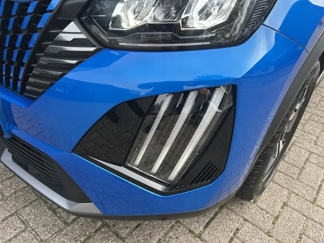 Peugeot 2008 1.2 Turbo 100PK Allure 2024 Benzine 36