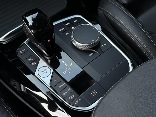 BMW X3 xDrive30e 2022 Hybride Benzine 23