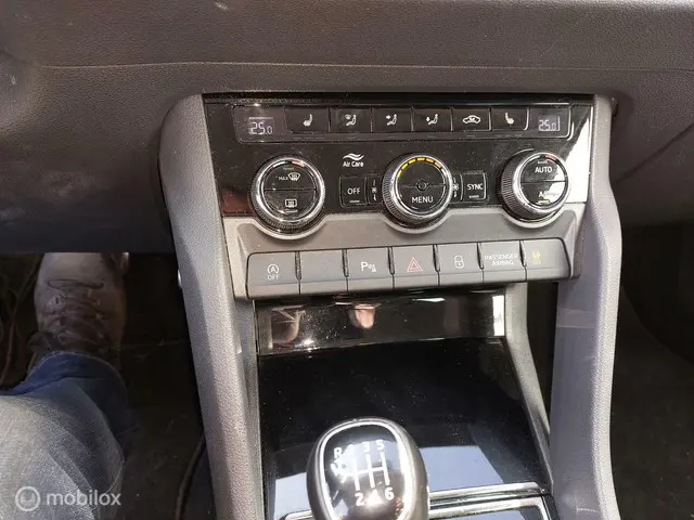 Škoda Karoq 1.5 TSI ACT Sportline Business 2019 Benzine 10