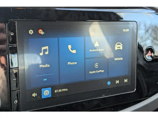 Toyota Aygo X Hybrid 115 play 2026 Hybride Benzine 16