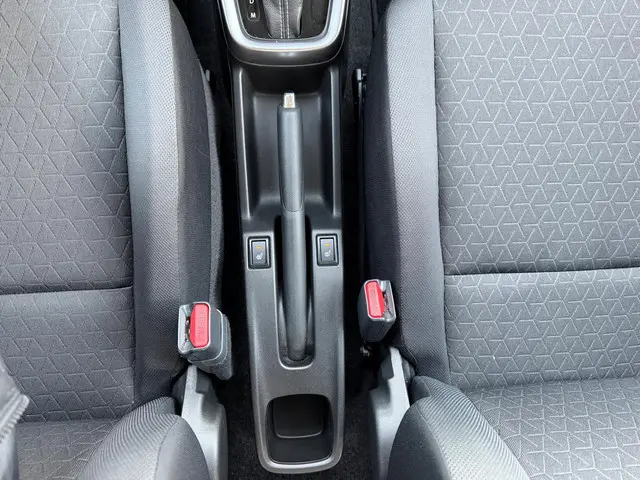 Suzuki Swift 1.2 Select Smart Hybrid 2025 Benzine 19