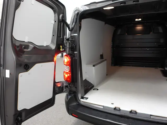 Opel Vivaro 2.0 BlueHDi 145PK L3 Automaat 2023 Diesel 35