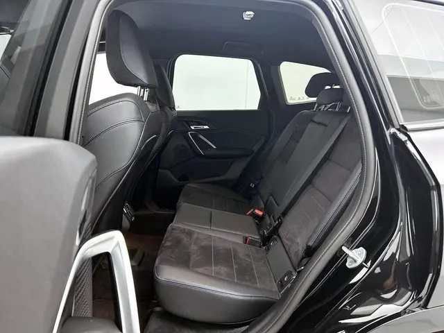 BMW X1 sDrive18i 2025 Benzine 27