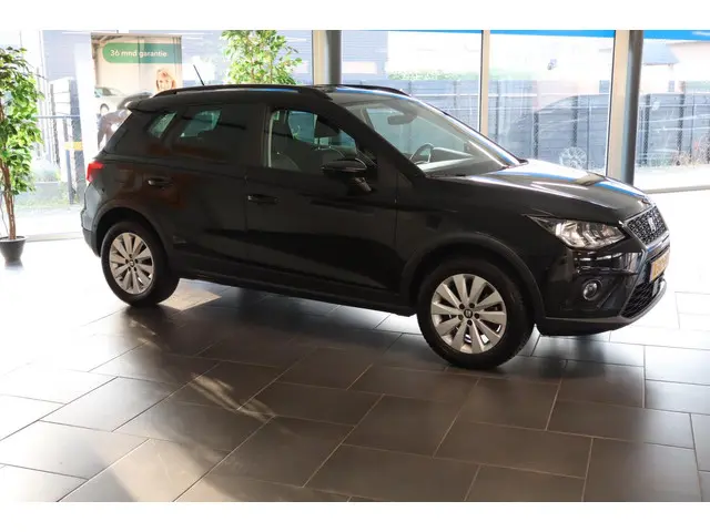 SEAT Arona 3