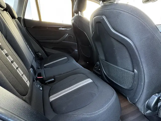 BMW X1 sDrive20i Executive 2018 Benzine 22