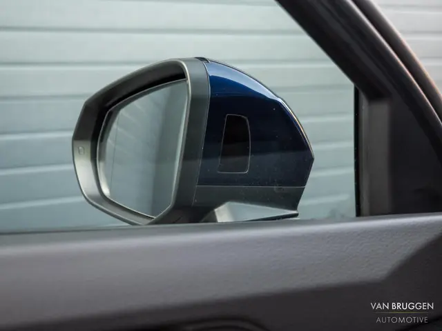 Audi Q3 45 TFSI e S-Line 2022 Hybride Benzine 15