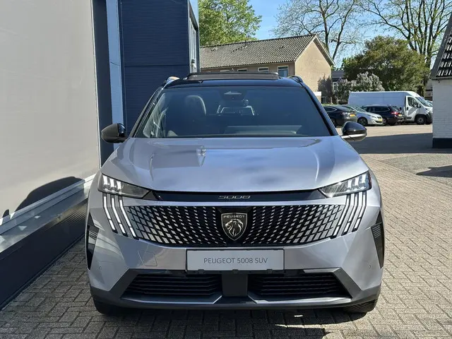 Peugeot 5008 1.2 Hybrid 145 GT 2025 Hybride Benzine 2