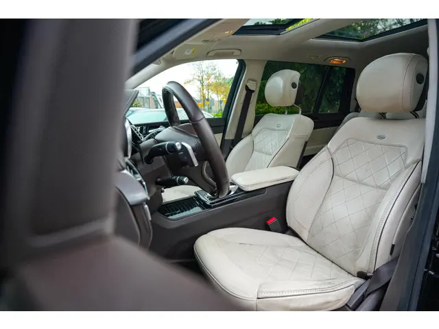 Mercedes-Benz GLS 400 4MATIC 2019 Benzine 8