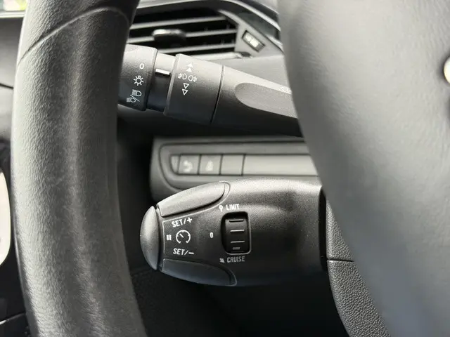 Peugeot 208 1.2 VTi Allure 2014 Benzine 20