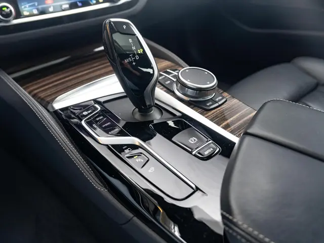 BMW 5 Serie Sedan 530e xDrive 2021 Hybride Benzine 31