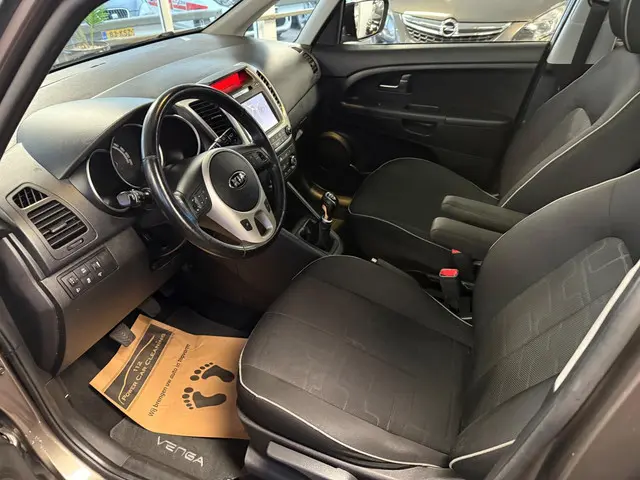 Kia Venga 1.4 CVVT ExecutiveLine 2015 Benzine 7