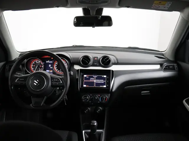 Suzuki Swift 1.2 Select Smart Hybrid 2024 Benzine 3