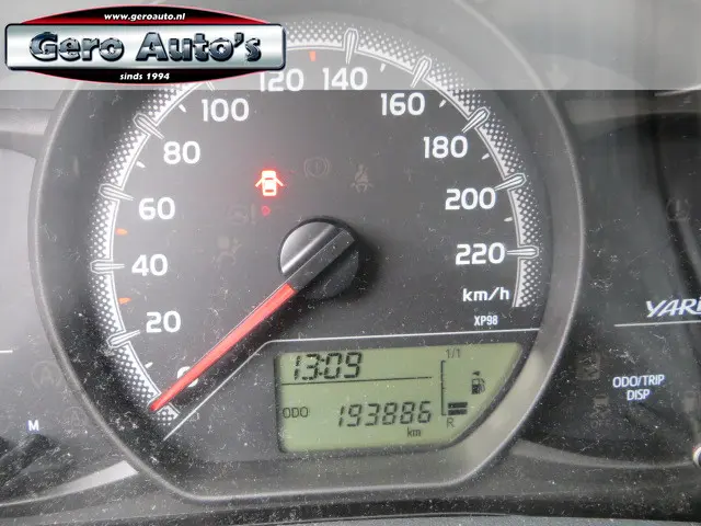 Toyota Yaris 1.3 VVT-i Comfort 5 deurs 2015 Benzine 4