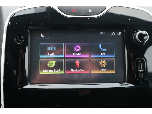 Renault Clio Estate 0.9 TCe Limited 2016 Benzine 26