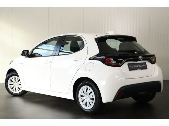 Toyota Yaris 1.5 Hybrid Active, Navi 2021 Hybride Benzine 4