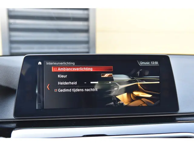 BMW 5 Serie Touring 520i High Executive 2017 Benzine 27