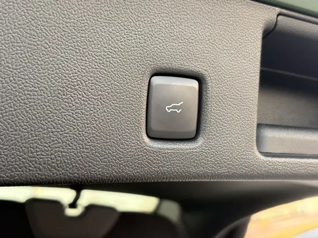 Ford Kuga 2.5 PHEV ST-Line X 2025 Hybride Benzine 12