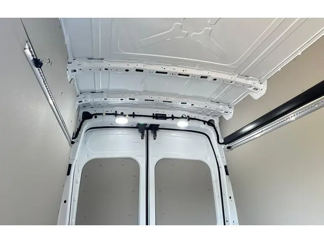 Ford E-Transit 350 L3H3 Trend 68kWh 2023 Elektrisch 23