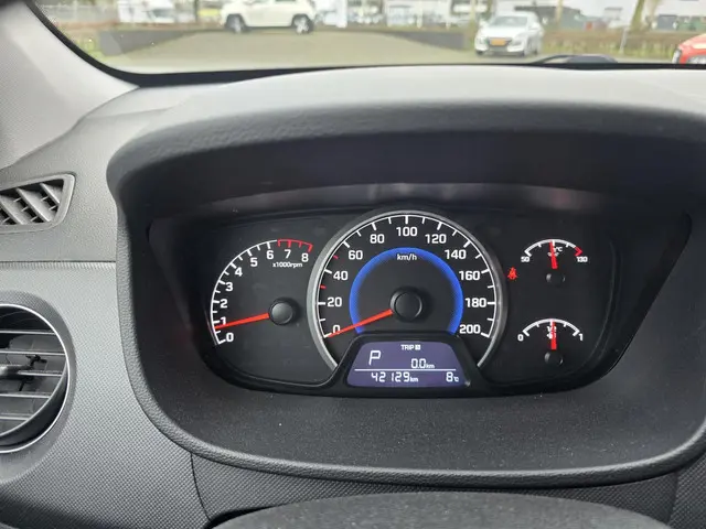 Hyundai i10 1.2 Comfort Plus 5p AUT 2019 Benzine 13