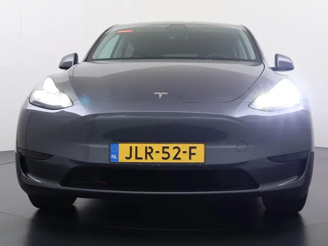Tesla Model Y RWD 58 kWh 2023 Elektrisch 3