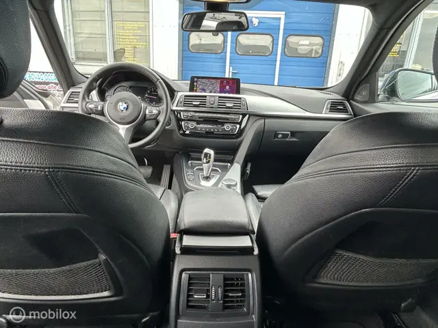 BMW 3 Serie 318i M Sport Edition 2018 Benzine 20