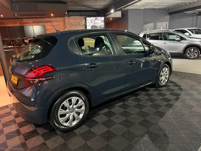 Peugeot 208 2