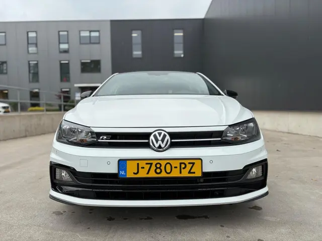Volkswagen Polo 2