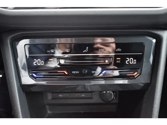 Volkswagen Tiguan 1.5 TSI R-Line Business+ 2021 Benzine 18