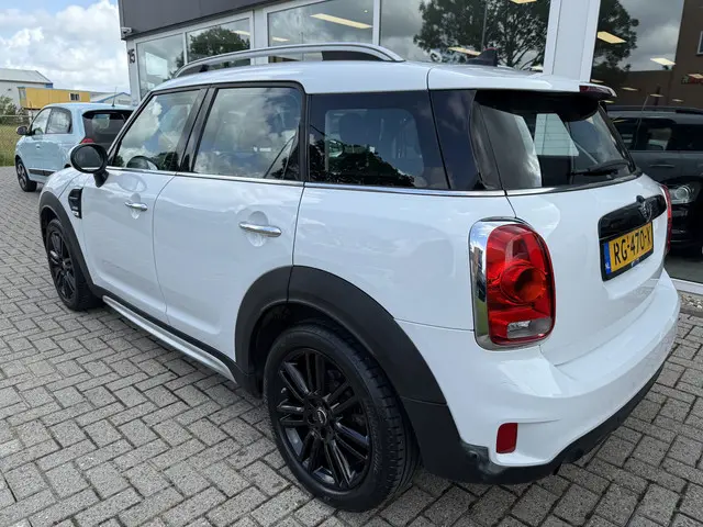 MINI Countryman Mini 1.5 One 2017 Benzine 8