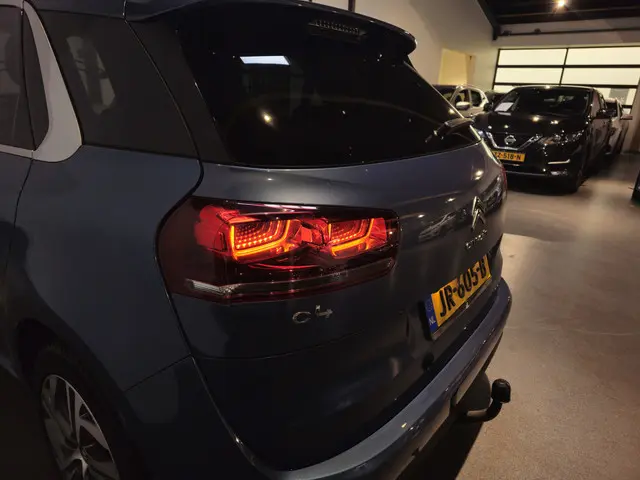 Citroën C4 Picasso 1.2 PureTech Intensive 2016 Benzine 25