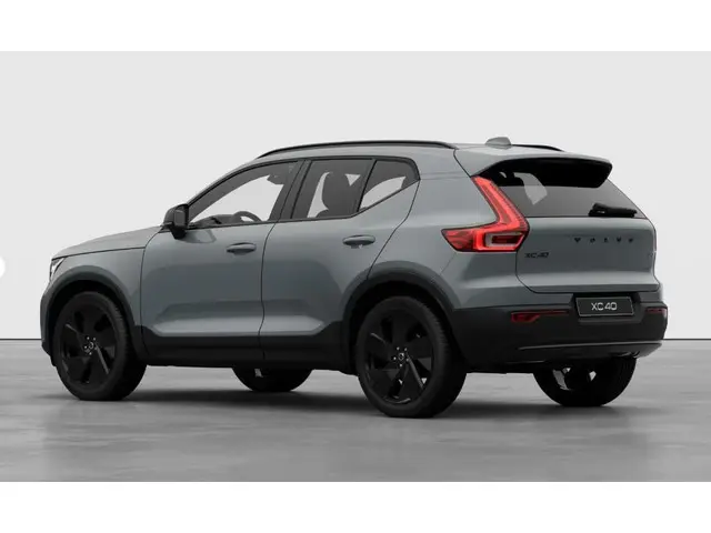 Volvo XC40 2.0 B4 Plus Black Edition 2025 Benzine 2