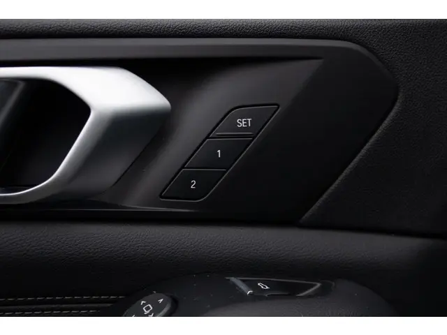 BMW X5 xDrive40i High Executive 2018 Benzine 25