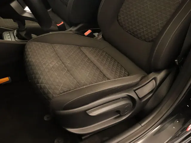 Kia Rio 1.0 TGDI ComfortPlusLine Navigator 2017 Benzine 33