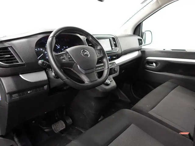 Opel Vivaro 2