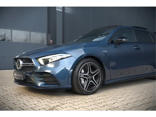 Mercedes-Benz A-Klasse AMG 35 4MATIC 2022 Benzine 16