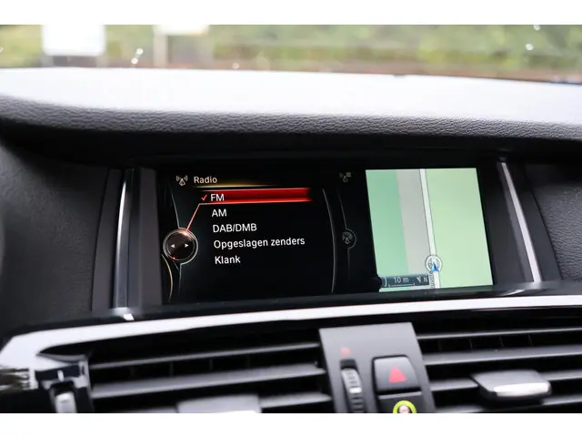 BMW X3 xDrive35i High Executive 2015 Benzine 23