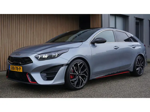 Kia ProCeed 1.6 T-GDI 204pk GT 2022 Benzine 4
