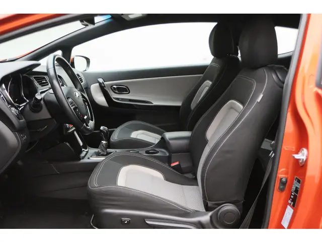Kia pro_cee'd 1.6 GDI Business Pack 2013 Benzine 11