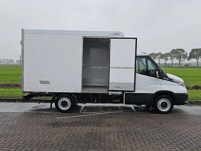 Iveco Daily 35S16 2022 Diesel 13