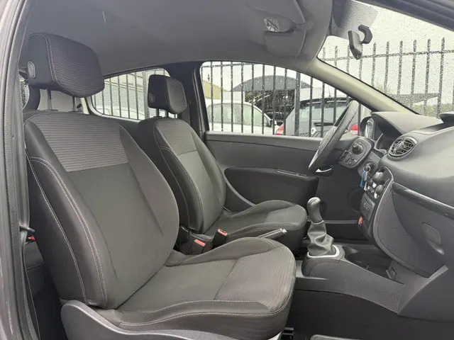 Renault Clio 1.2 Collection 2013 Benzine 7
