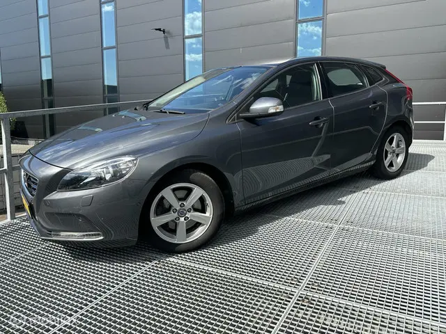 Volvo V40 1.6 T3 2013 Benzine 18