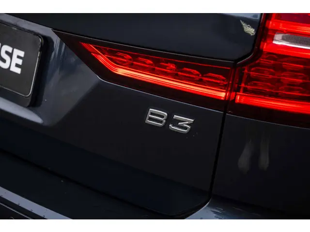 Volvo V60 2.0 B3 Momentum Advantage 2020 Benzine 25