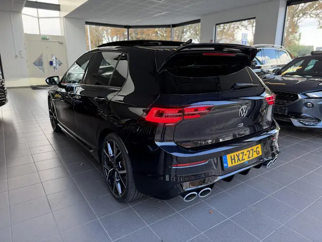 Volkswagen Golf 2.0 TSI R 4Motion 2023 Benzine 9