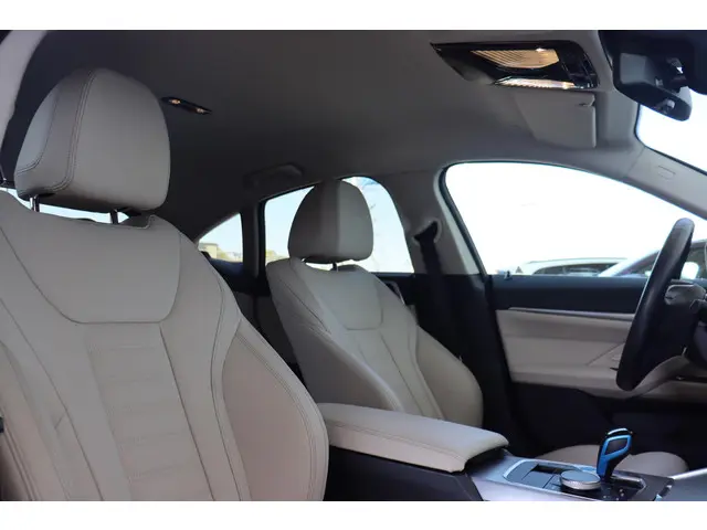 BMW i4 eDrive40 High Executive 84 kWh 2022 Elektrisch 10