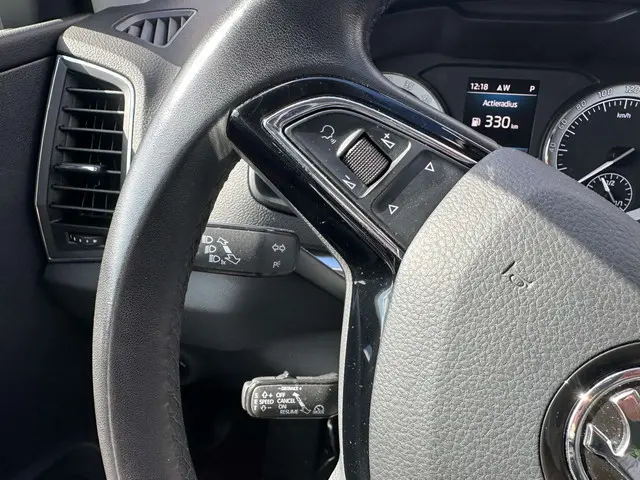 Škoda Karoq | AIRCO | NAVI | CC | ZETEL VW + STUUR 2018 Diesel 15