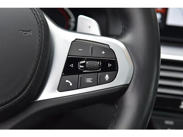 BMW 5 Serie 530i High Executive 2021 Benzine 17