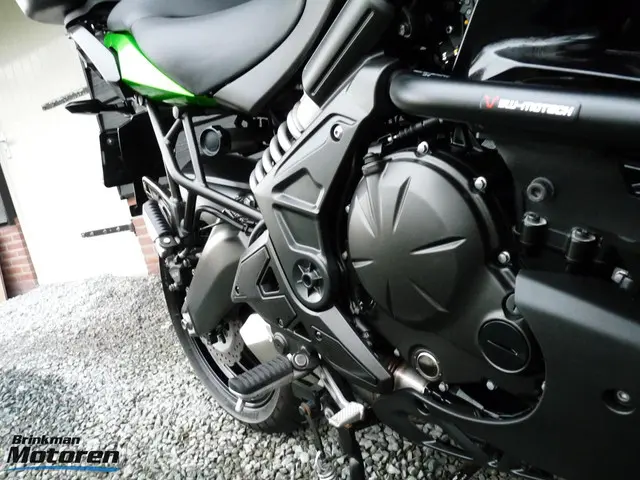 Kawasaki Versys 650 ABS 2022 Benzine 22